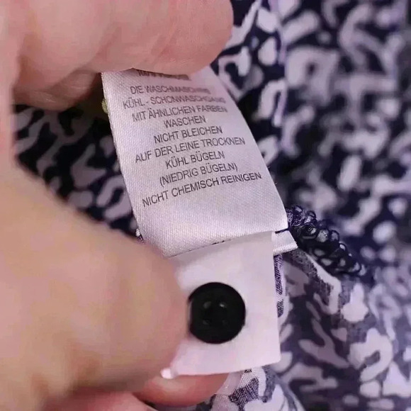 Lila Rose Size M Blue/white leopard print /geometric print blouse - Picture 14 of 14